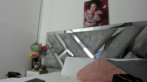 Snapshot of isabela_parkerr chatting on 11, 2, 2026 Mommy Isa online show from 11, 2, 2026