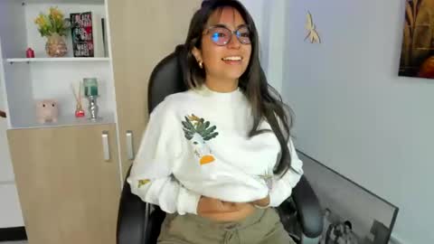 Snapshot of isabella22_1 chatting on 25, 2, 2025 Isabella22 1 online show from 25, 2, 2025