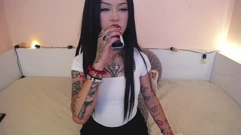 Snapshot of isabella__dark chatting on 20, 12, 2024 online show from 20, 12, 2024