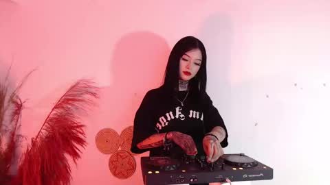 Snapshot of isabella__dark chatting on 3, 1, 2025 online show from 3, 1, 2025