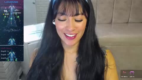 Snapshot of isabella_collen_v chatting on 19, 12, 2025 Hi Stream 800am to 200pm online show from 19, 12, 2025