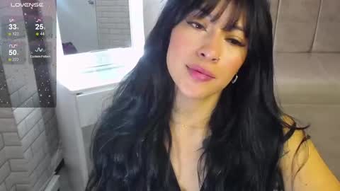 Snapshot of isabella_collen_v chatting on 20, 12, 2025 Hi Stream 800am to 200pm online show from 20, 12, 2025