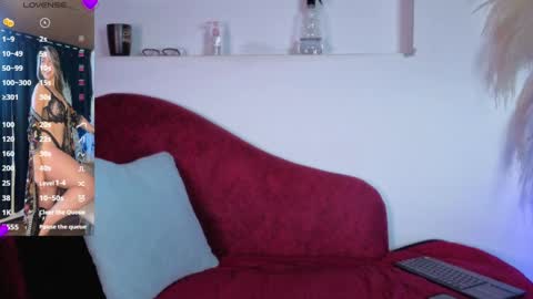 Snapshot of isabella_lt chatting on 15, 5, 2026 online show from 15, 5, 2026