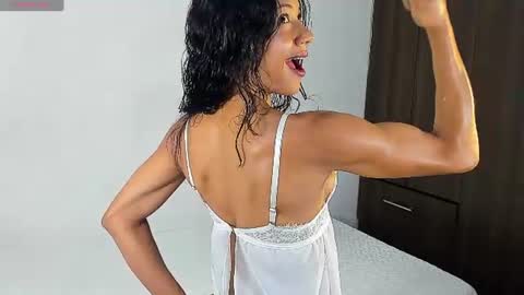Snapshot of isabella_savina chatting on 25, 6, 2026 Isabella online show from 25, 6, 2026