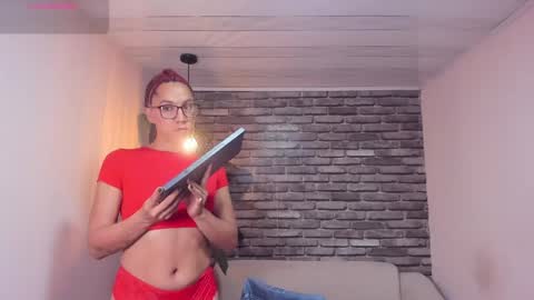 Snapshot of isabella_star_ chatting on 15, 4, 2026 Camila online show from 15, 4, 2026