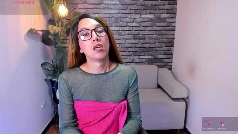 Snapshot of isabella_star_ chatting on 2, 5, 2026 Camila online show from 2, 5, 2026