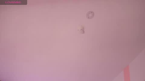 Snapshot of isabella_whiite chatting on 8, 6, 2026 Isabella White online show from 8, 6, 2026
