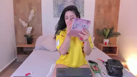 Snapshot of isabella_winkler chatting on 17, 6, 2026 isabella_winkler online show from 17, 6, 2026