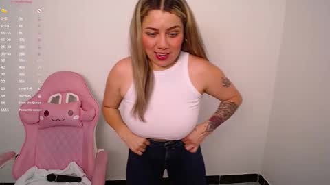 Snapshot of isabella_wish1 chatting on 4, 3, 2026 isabella_wish1 online show from 4, 3, 2026