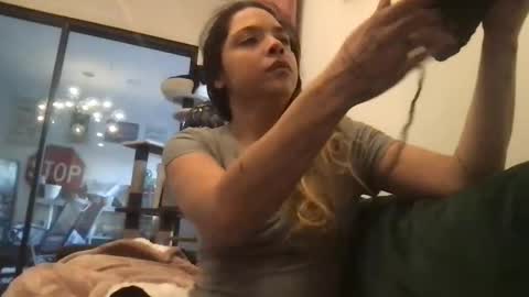 isabellaelizabeth online show from 2, 2, 2026