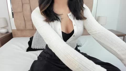 Snapshot of isabellakai chatting on 21, 9, 2025 isabellakai online show from 21, 9, 2025