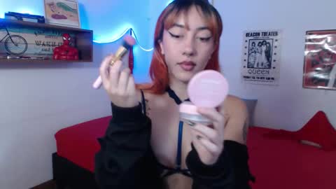 Snapshot of isabellakoff chatting on 25, 11, 2025 Tati - online show from 25, 11, 2025