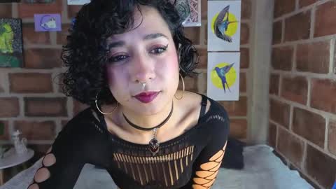 Isabela Paz online show from 26, 5, 2026