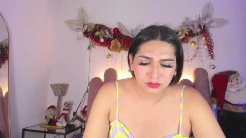 Snapshot of isabellas_smith chatting on 11, 1, 2025 Martina IG martissmith01 online show from 11, 1, 2025