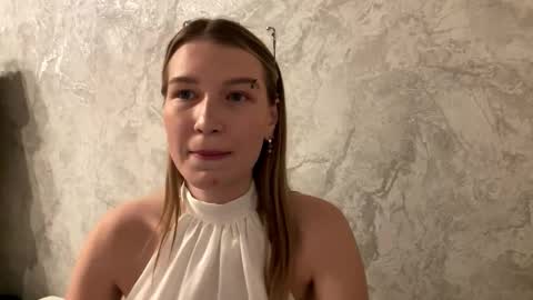 Snapshot of isabellekropidlowski chatting on 9, 10, 2025 Im Olivia online show from 9, 10, 2025