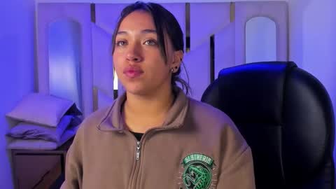 isabellrodriguez18 online show from 7, 3, 2026