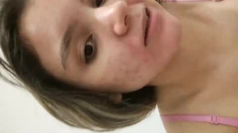 Snapshot of isabelly08ty chatting on 14, 9, 2025 isabelly08ty online show from 14, 9, 2025