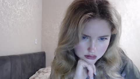 isabelswan online show from 28, 1, 2025