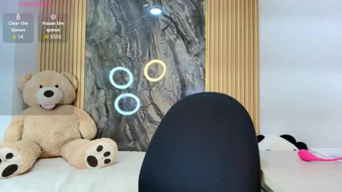 ISADORA online show from 20, 2, 2026