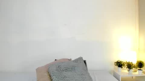isameow online show from 15, 2, 2025