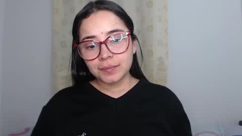 Emma online show from 5, 12, 2024