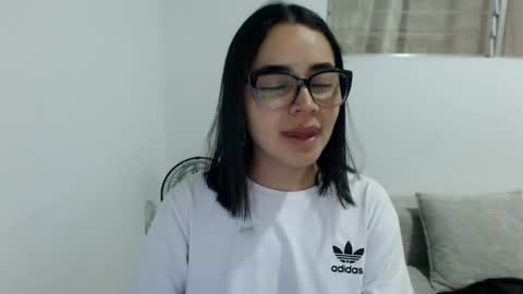 Snapshot of isemma chatting on 8, 8, 2026 Emma online show from 8, 8, 2026