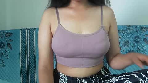 Snapshot of ishika_singh_ chatting on 23, 6, 2026 ishika_singh_ online show from 23, 6, 2026