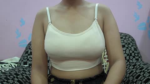 Snapshot of ishika_singh_ chatting on 28, 7, 2026 ishika_singh_ online show from 28, 7, 2026