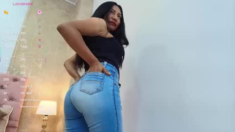 Isis Choi online show from 6, 3, 2026