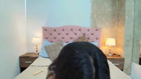 Snapshot of isis_choi chatting on 1, 7, 2026 Isis Choi online show from 1, 7, 2026