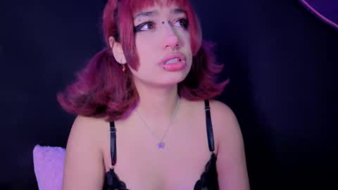 Snapshot of isisjones18 chatting on 15, 9, 2025 Isisjones18 online show from 15, 9, 2025