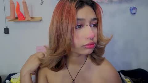 Isisjones18 online show from 9, 11, 2025