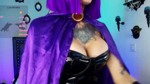 Isis Raichu online show from 6, 1, 2026