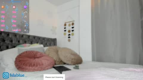 Snapshot of islaa_bluee chatting on 22, 6, 2026 Isla Blue online show from 22, 6, 2026
