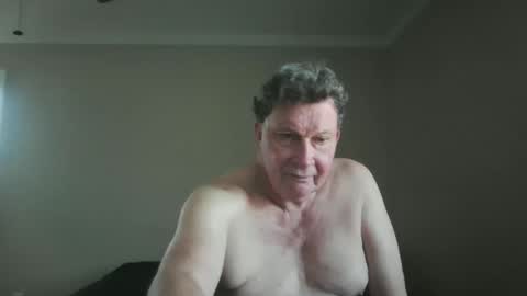 island625103 online show from 2, 11, 2025