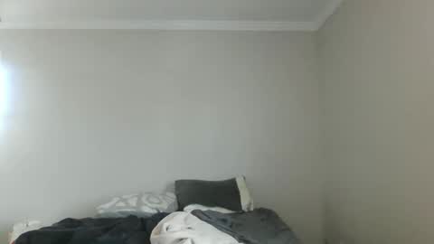 island625103 online show from 13, 1, 2026