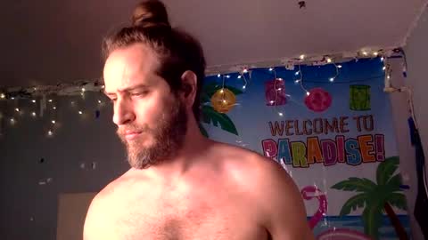 Snapshot of islanddudehawaii chatting on 12, 3, 2025 IslandDudeHawaii online show from 12, 3, 2025