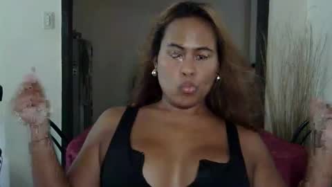 IslandVelvet online show from 17, 4, 2026