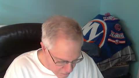 Snapshot of islesman22 chatting on 19, 5, 2026 islesman22 online show from 19, 5, 2026