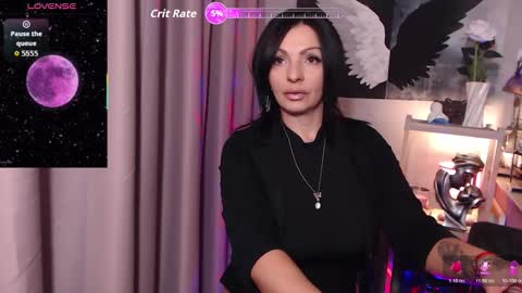 Rebecca online show from 4, 11, 2025