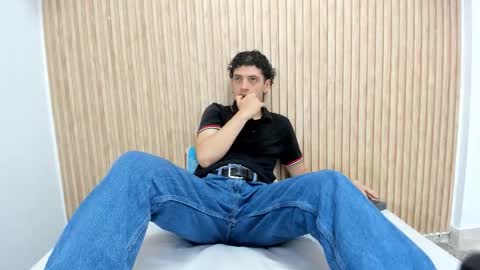 Snapshot of israel_gray chatting on 20, 10, 2025 Israel online show from 20, 10, 2025