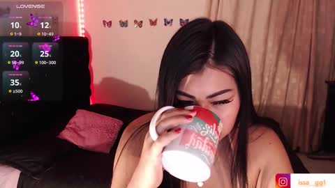 Snapshot of issa_gg chatting on 28, 9, 2025 isabella p online show from 28, 9, 2025