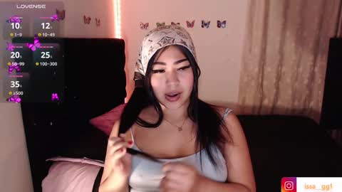 Snapshot of issa_gg chatting on 29, 9, 2025 isabella p online show from 29, 9, 2025