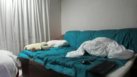 Issabelle online show from 11, 2, 2025