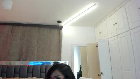 Snapshot of isseymz chatting on 10, 2, 2025 Iseey online show from 10, 2, 2025