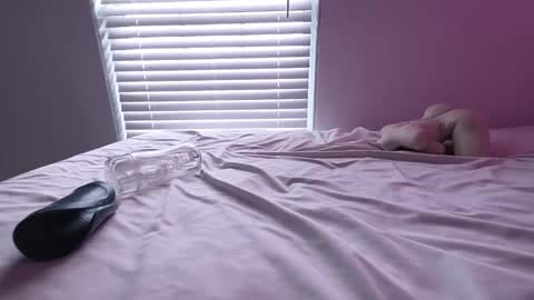 Iss femboy  full exclusive vids  online show from 26, 3, 2026