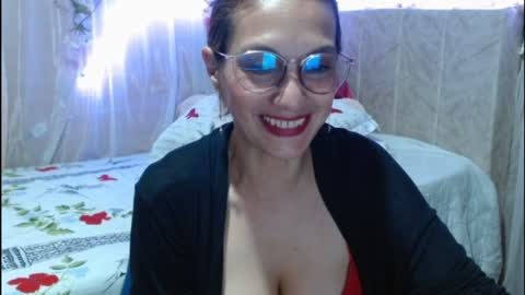 Itala Gomez online show from 29, 12, 2024
