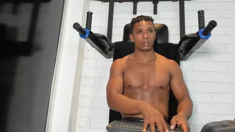 Snapshot of italomoore chatting on 16, 9, 2025 Italo Moore online show from 16, 9, 2025