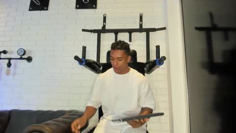 Snapshot of italomoore chatting on 7, 10, 2025 Italo Moore online show from 7, 10, 2025