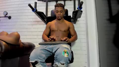 Italo Moore online show from 26, 10, 2025